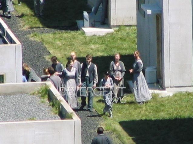 Fotos de Shailene  y  Ansel en Abnegación