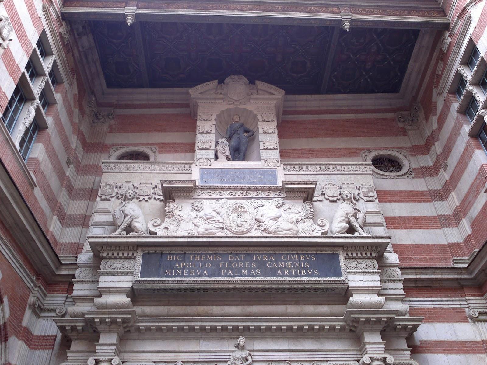 LA CRUZ DEL LANGUEDOC...TOULOUSE...LA PLAZA DEL CAPITOLIO, EN LA RUTA DE LOS CÁTAROS...CUARTA PARADA AL SUR DE FRANCIA...18-08-2013...