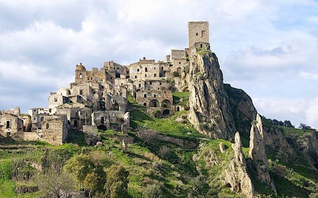 5 Pueblos abandonados en Italia cargados de historia. Pueblos abandonados Italia