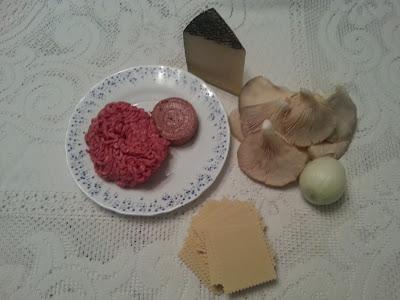 Canelones de carne, setas y foie-gras