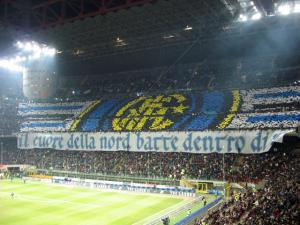 inter-curva-nord tifo il cuore