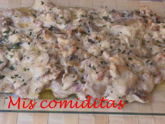 CHAMPIÑONES Y BACON EN SALSA DE QUESO Y NATA
