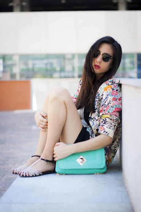 Kimono-Blazer And Crop Top