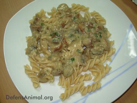 Pasta con salsa de setas Pasta con salsa de setas