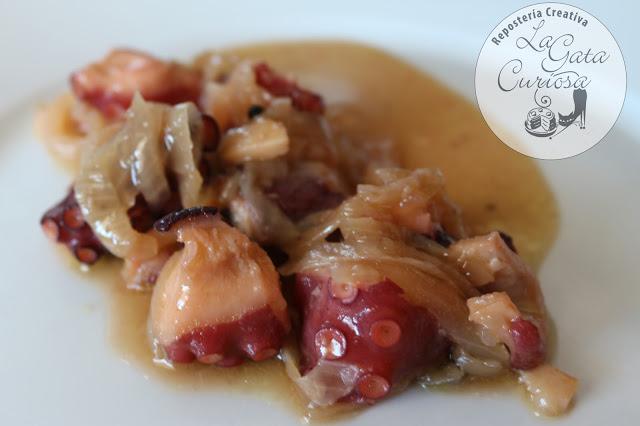 PULPO ENCEBOLLADO