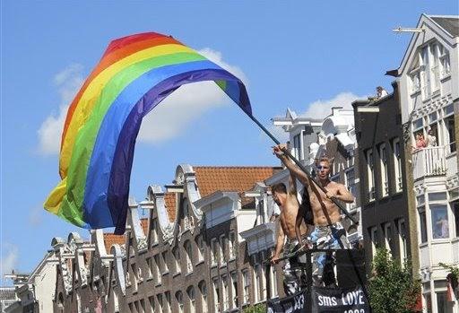 La Federación Holandesa de Fútbol celebra el Orgullo LGTB