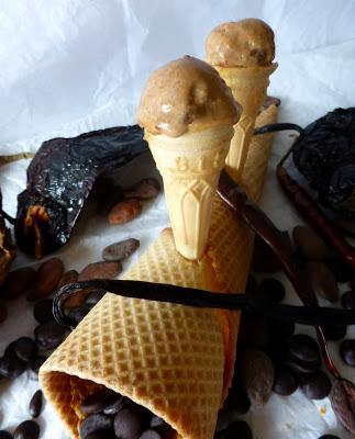 Helado de Mole Poblano ( helado de Chocolate Picante)