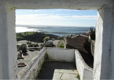 MONSARAZ, LA PIZARRA HECHA ENSUEÑOMoisés Cayetano RosadoQ...