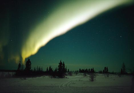 Aurora Boreal. Colores en el cielo nocturno.