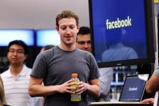 Hackean cuenta del fundador de Facebook