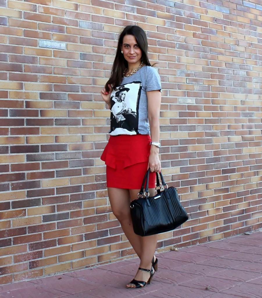 Red skirt and grey tee...