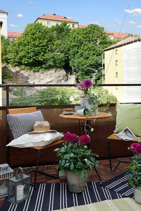 piso bien aprovechado hall integrado en el salón estilo nórdico diseño pisos sin pasillo decoración escandinava blanco decoración diseño espacio abierto decoración diseño de pisos pequeños medianos blog estilo decoración nórdica 