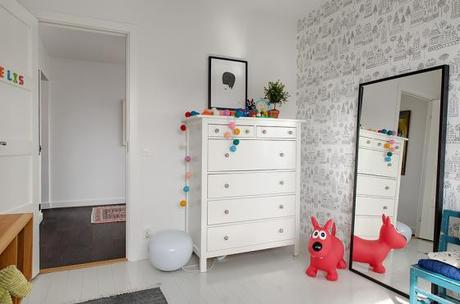 piso bien aprovechado hall integrado en el salón estilo nórdico diseño pisos sin pasillo decoración escandinava blanco decoración diseño espacio abierto decoración diseño de pisos pequeños medianos blog estilo decoración nórdica 