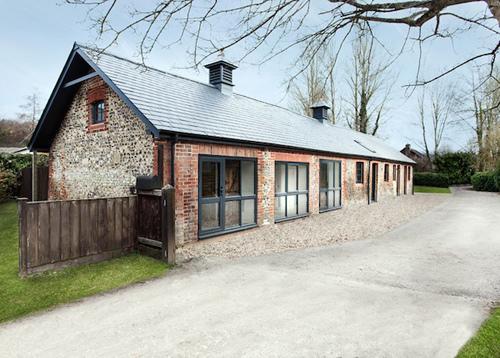 horse-stable-family-home-ar-design-studio-01