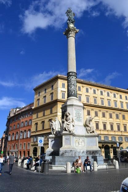 Columna de la Inmaculada Concepción, en Piazza Spagna