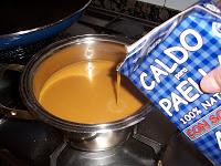 ROSSEJAT o FIDEUA DE FIDEO FINO  CON CALDO ANETO CON SOFRITO