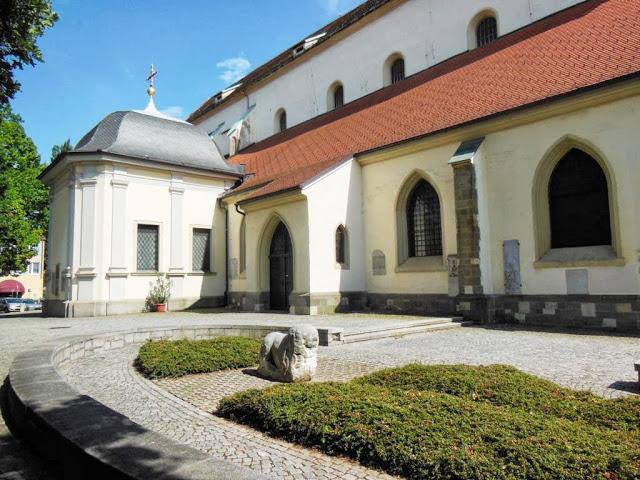 La Catedral de San Juan Bautista en Maribor