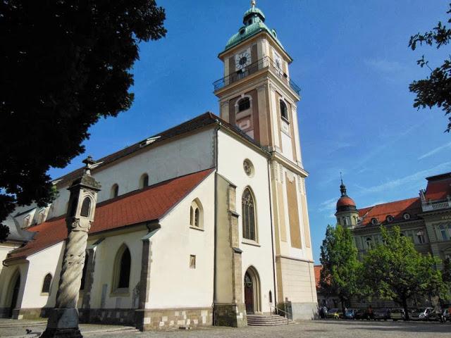 La Catedral de San Juan Bautista en Maribor