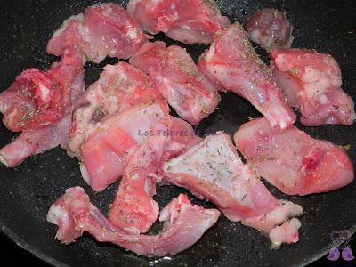 ARROZ CON CONEJO, CALAMARES y ALCACHOFAS