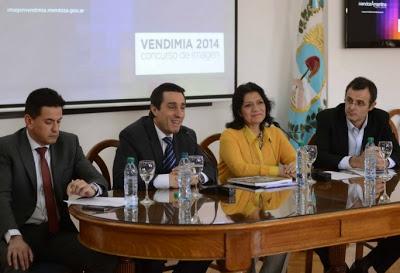 Abierto concurso del diseño del afiche de la Fiesta Nacional de la Vendimia 2014