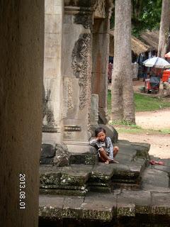 Angkor y los niños, el futuro del pasado. Notas de viaje