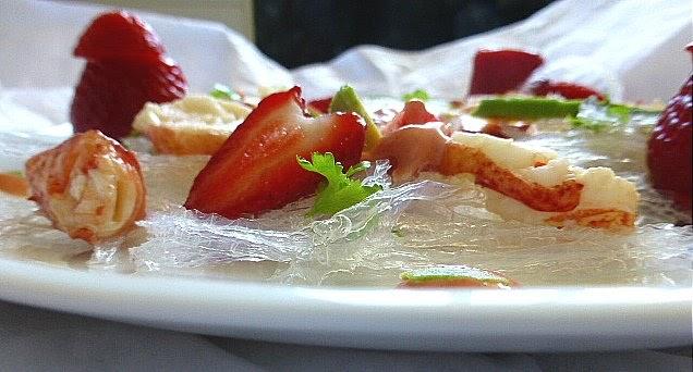 Agar- Agar, Bogavante y Fresas con su Alioli