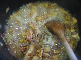 POLLO CONFITADO EN LECHO DE PERAS