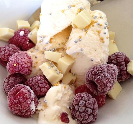 Copa de helado rápida toppings helado recetas delikatissen postres fáciles y rápidos postres con helado helados caseros helados buffet copas de helado bonitas y divertidas Copa de helado rápida