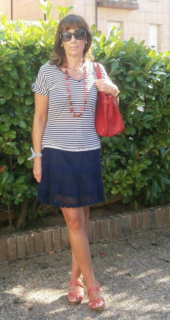 MIS LOOKS -  FALDA VINTAGE Y NAVY
