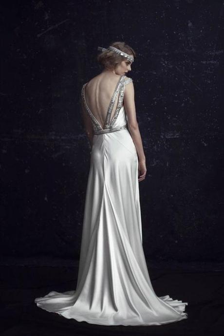 WF: JOHANNA JOHNSON WEDDING STYLE, novias vintage, vintage bride, invitadas, bodas, novias, vestidos novia art decó, tocados para novias, tocados con plumas novias, velo para novias