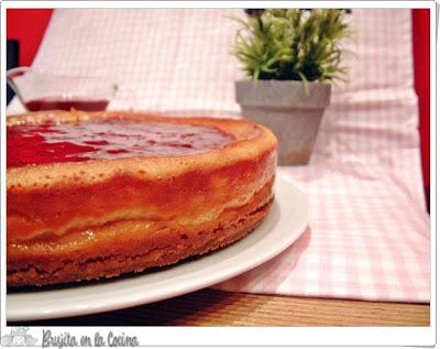 Tarta queso, chocolate blanco y moras