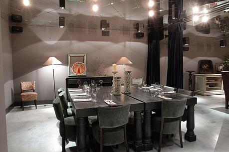 cenando a la luz de las velas en... Barcelona