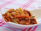 Ensalada tibia pasta pollo tomates secos