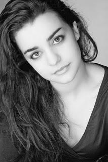 ENTREVISTA: JAZMIN ABUIN (ACTRIZ, CANTANTE)