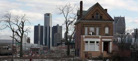 Cuaderno de Bitácora de la Crisis: La decadencia de Detroit. Vida tras el apocalipsis post-industrial