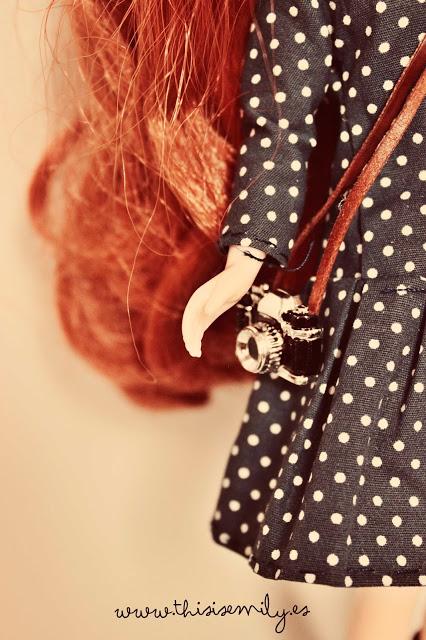 Emily y su cámara de fotos