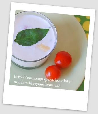 SOPA FRÍA DE MOZZARELLA Y ALBAHACA