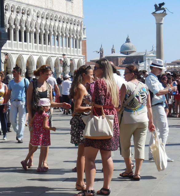 Street style: Turistas en Venecia