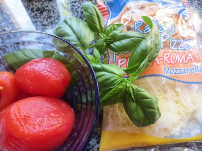 Tarta Caprese (Tomate, albahaca y mozzarella)