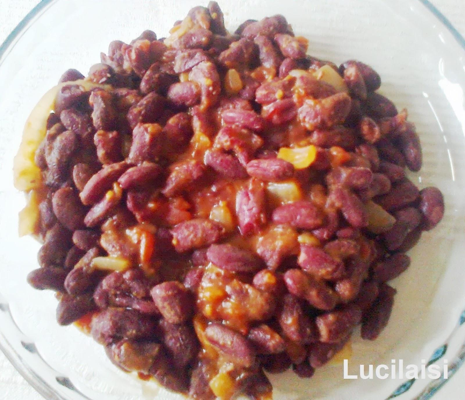 Alubias rojas con tomate y cebolla