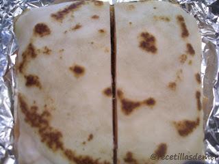 MILHOJAS DE SALMON Y QUESO