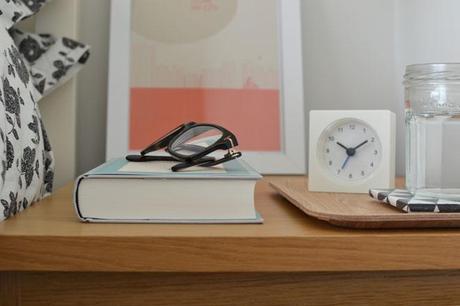 ¿ Qué Ponemos en la Mesita de noche ?