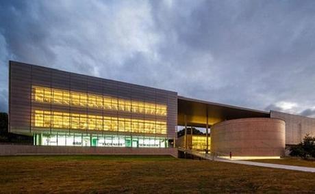 BIBLIOTECA DE LA UNIVERSIDAD DE SAN PABLO