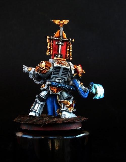 Vista trasera del Bibliotecario de los Caballeros Grises