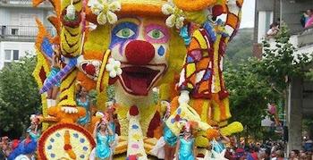 Nos vamos de fiesta. Batalla de las flores en Laredo