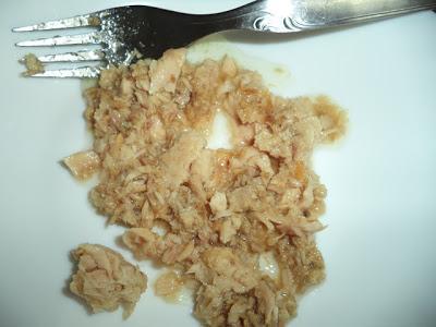 Huevos Rellenos de Atún y Piquillos