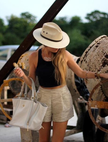 GOLDEN HIGHWAISTED SHORTS Golden shorts fashion trends summer 2013