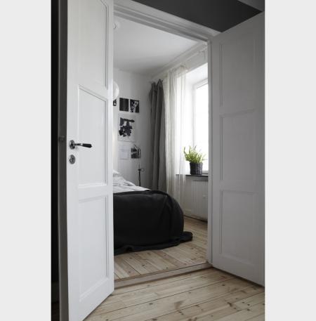 lámpara de pared brazo Interior oscuro y elegante decoración decoración mini pisos interiores decoración elengante misteriosa nórdica decoración diseño nórdico escandinavo decoración diseño interiores masculino nórdico decoración contrastes blanco negro gris blog decoración nórdica accesorios y detalles hogar decoración 