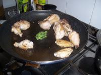 ARROZ CON POLLO CON CALDO ANETO CON SOFRITO