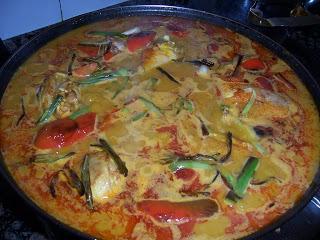ARROZ CON POLLO CON CALDO ANETO CON SOFRITO